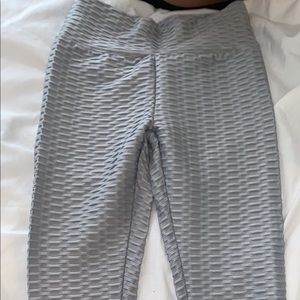 Gray honeycomb leggings size S.